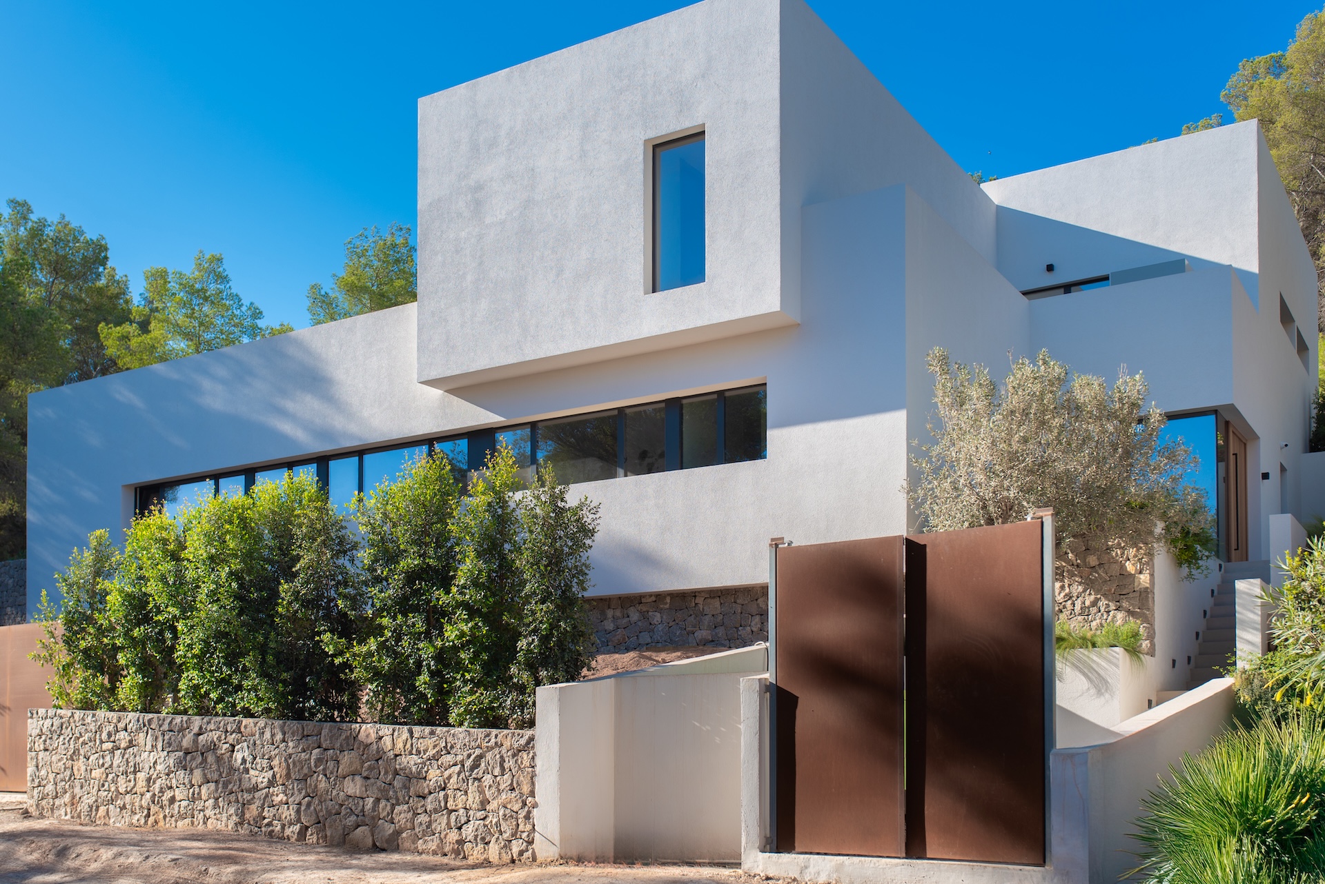 Resa Estates Ibiza villa te koop modern 1. exterior.jpg